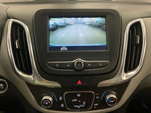 Used 2019 Chevrolet Equinox LS AWD/4WD image 18