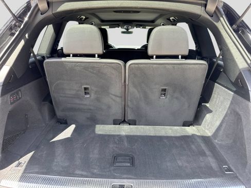 Used 2018 Audi Q7 3.0T Prestige w/ Prestige Package AWD/4WD image 45