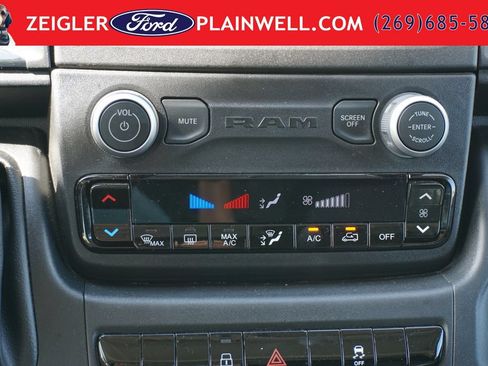 Used 2025 RAM ProMaster 2500 w/ U-Haul Equipment Group FWD image 18