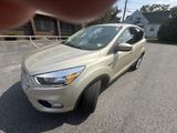 Used 2017 Ford Escape SE image 2