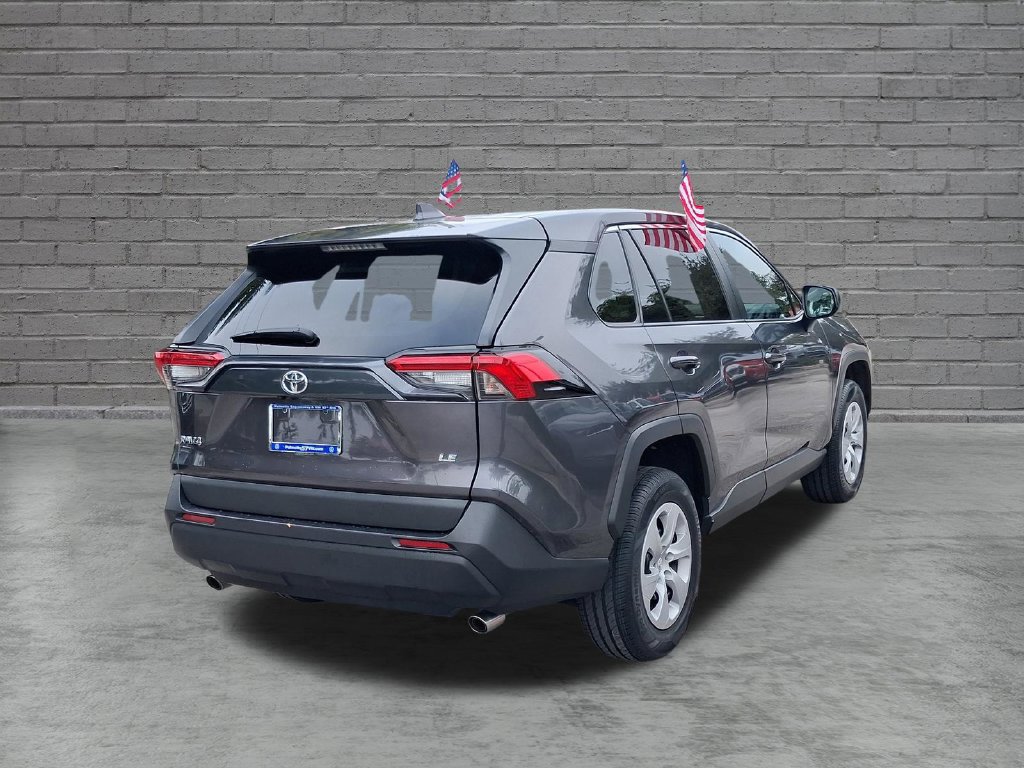 Used 2024 Toyota RAV4 LE FWD image 10