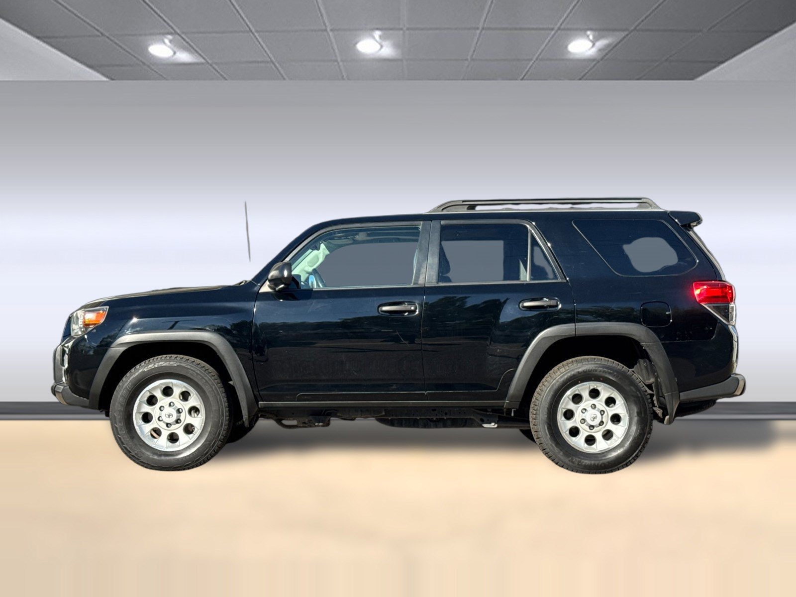 Used 2010 Toyota 4Runner Trail AWD/4WD image 2