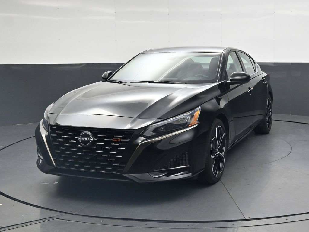 Certified 2025 Nissan Altima 2.5 SR FWD image 12