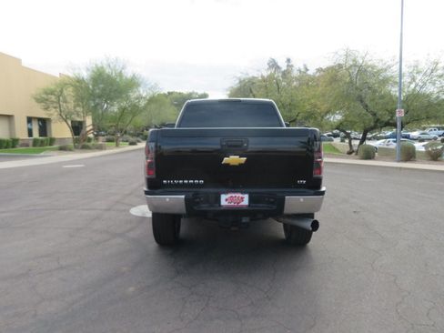 Used 2014 Chevrolet Silverado 2500 LTZ w/ LTZ Plus Package AWD/4WD image 12