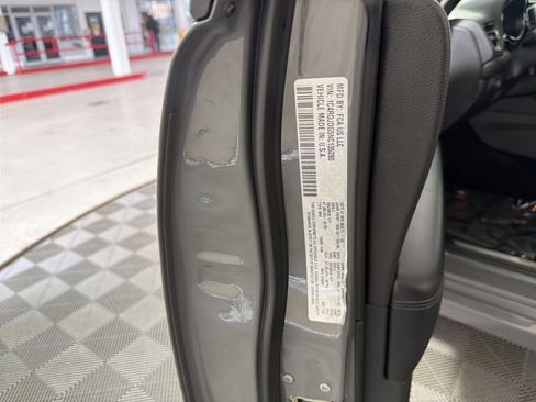 Used 2022 Dodge Durango GT image 30