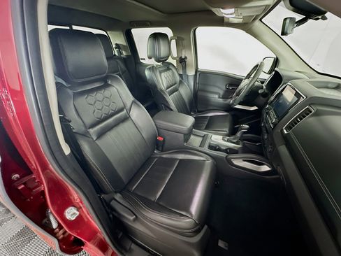 Used 2024 Nissan Frontier SL image 29
