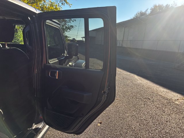 Used 2023 Jeep Wrangler Unlimited Sport AWD/4WD image 18
