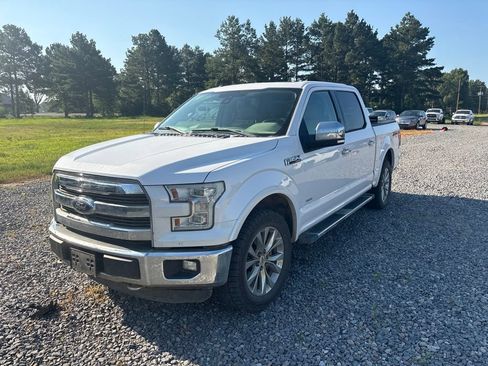 Used 2015 Ford F150 Lariat w/ Equipment Group 502A Luxury AWD/4WD image 11
