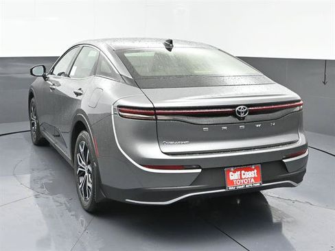 New 2026 Toyota Crown AWD/4WD image 4