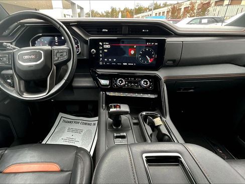 Certified 2022 GMC Sierra 1500 AT4 w/ AT4 Premium Package image 16