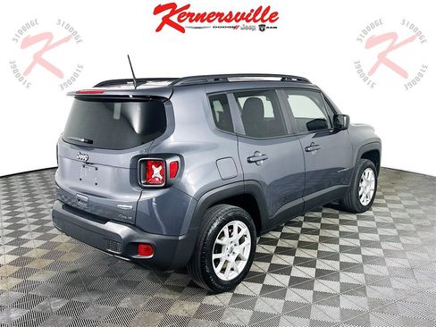 Used 2022 Jeep Renegade Latitude w/ Convenience Group image 7