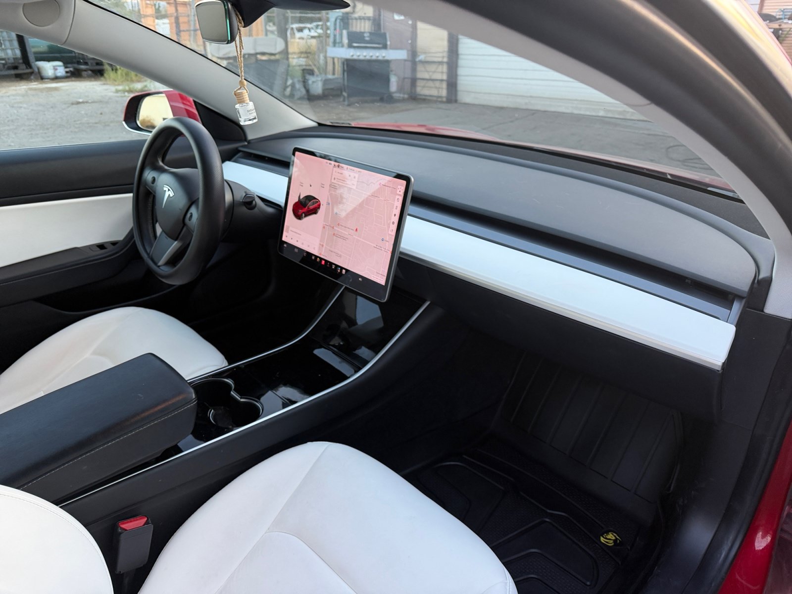 Used 2020 Tesla Model 3 Standard Range RWD image 16