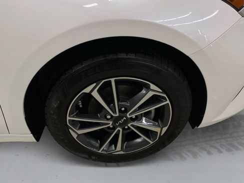 Used 2023 Kia Forte LXS w/ LXS Technology Package FWD image 16