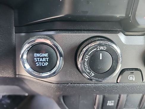 Used 2023 Toyota Tacoma TRD Off-Road AWD/4WD image 5