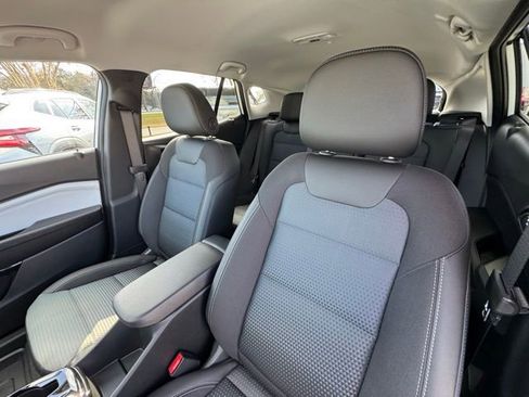 New 2026 Chevrolet Trax LT w/ Driver Confidence Package image 12