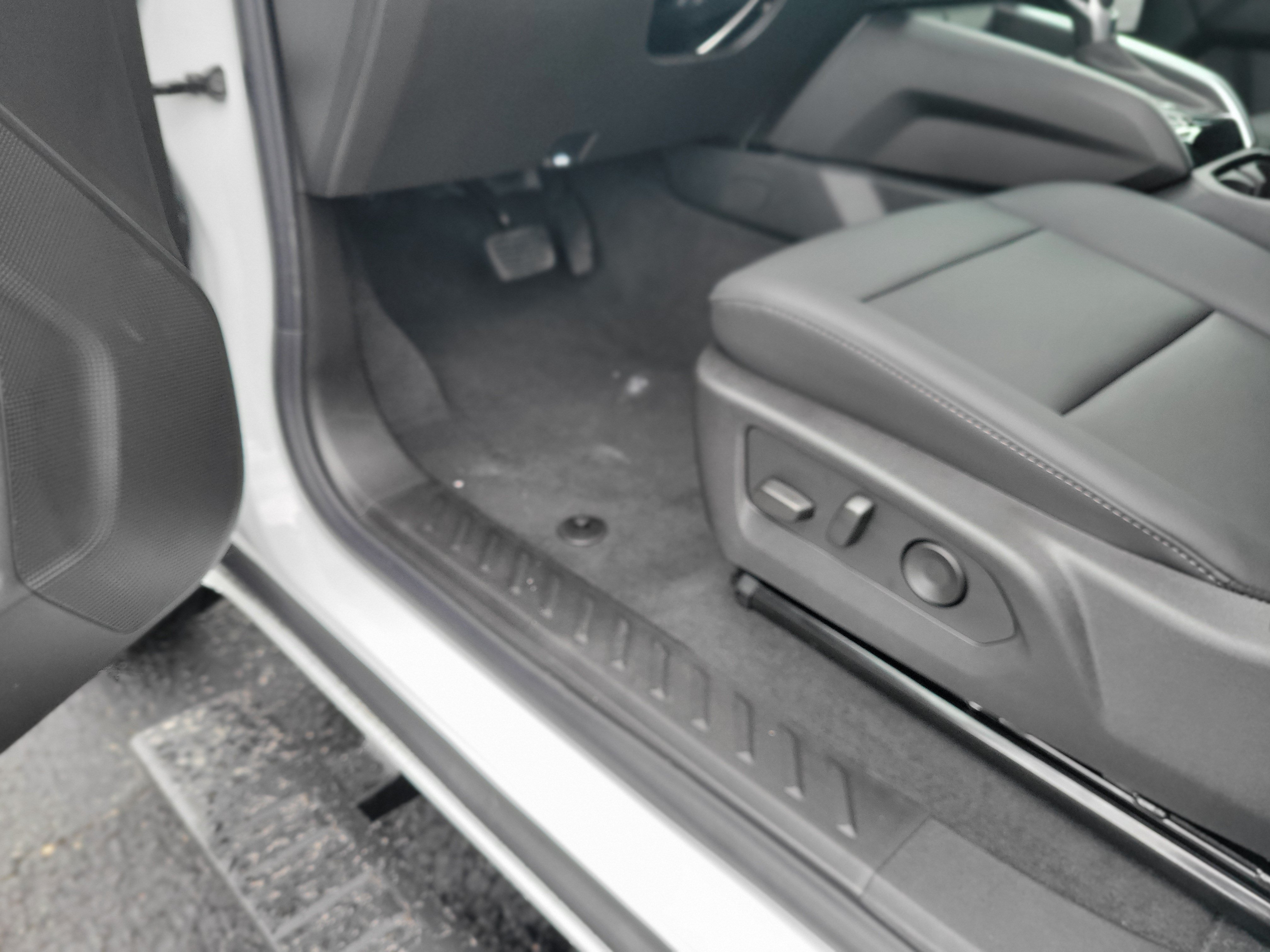 New 2026 Chevrolet Colorado LT w/ LT Convenience Package RWD image 15