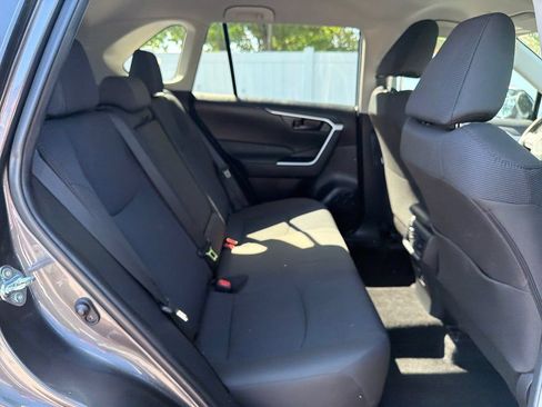 Used 2025 Toyota RAV4 LE AWD/4WD image 46