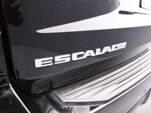Used 2025 Cadillac Escalade ESV Premium Luxury Platinum AWD/4WD image 13