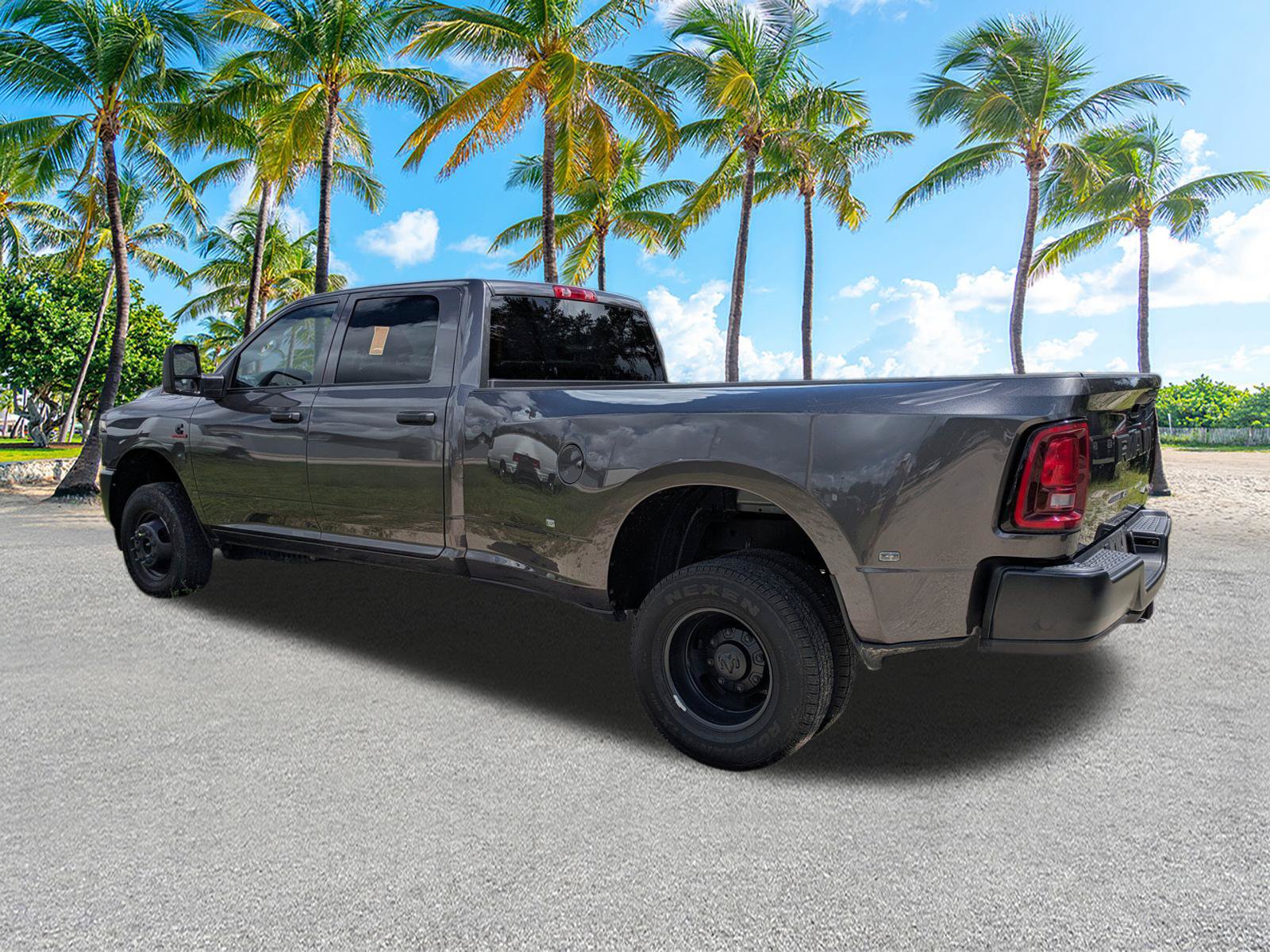 Used 2026 RAM 3500 Tradesman AWD/4WD image 7