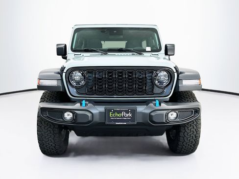 Used 2024 Jeep Wrangler Willys image 2