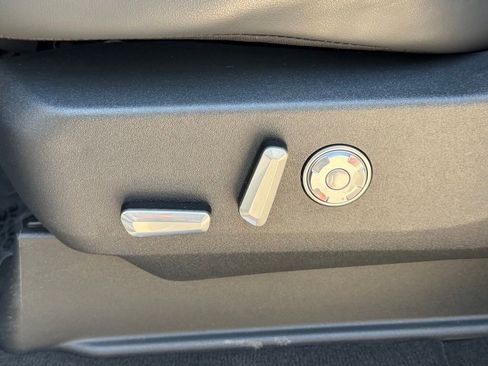 Used 2025 Lincoln Navigator Reserve AWD/4WD image 19