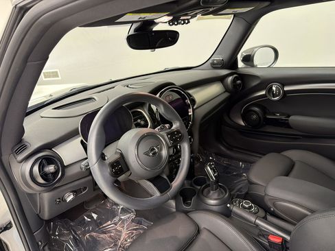 Used 2024 MINI Cooper S FWD image 4