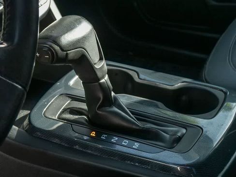 Used 2016 Chevrolet Colorado Z71 RWD image 16