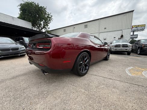Used 2020 Dodge Challenger R/T w/ Blacktop Package RWD image 4