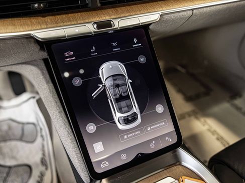 Used 2024 Lucid Air Touring image 29