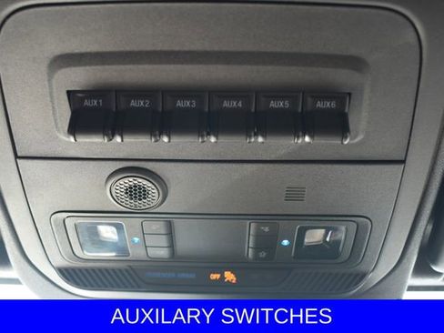 Used 2023 Ford Bronco Outer Banks w/ Sasquatch Package AWD/4WD image 7
