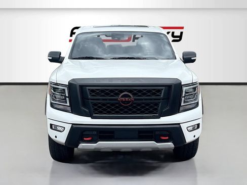 Used 2024 Nissan Titan PRO-4X w/ Pro-4x Convenience Package AWD/4WD image 2