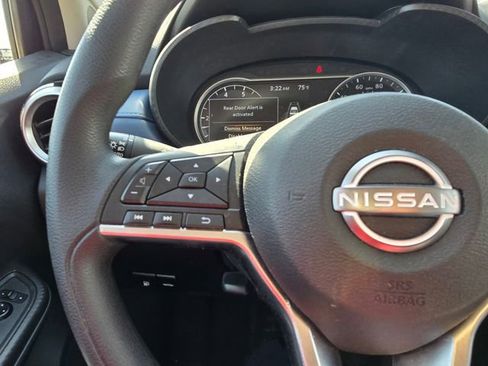 Used 2025 Nissan Versa SV FWD image 16