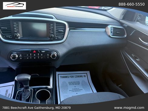 Used 2020 Kia Sorento FWD V6 image 15
