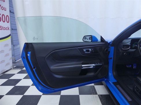 Used 2024 Ford Mustang Premium image 21