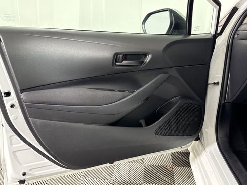 Used 2023 Toyota Corolla LE image 18