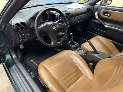 Used 2002 Toyota MR2 image 20