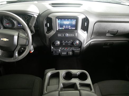 Certified 2022 Chevrolet Silverado 2500 Custom w/ Custom Value Package AWD/4WD image 10