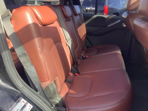 Used 2008 Nissan Pathfinder SE w/ Leather Pkg image 15