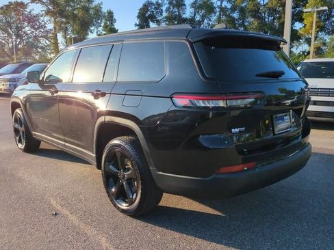 Used 2024 Jeep Grand Cherokee L Limited w/ Black Appearance Package RWD image 5