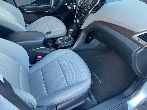 Used 2018 Hyundai Santa Fe Sport image 23