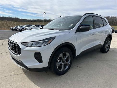 Used 2025 Ford Escape ST-Line image 8