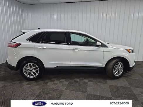 Used 2024 Ford Edge SEL w/ Convenience Package AWD/4WD image 2