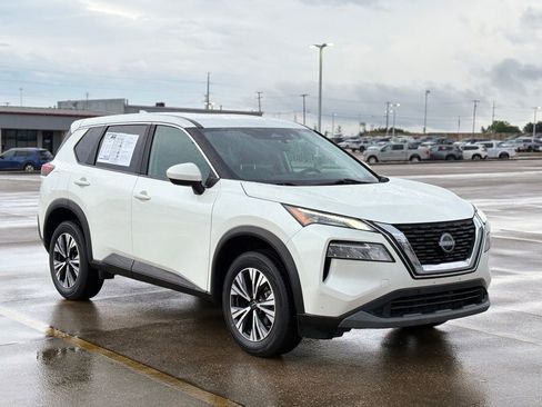 Certified 2023 Nissan Rogue SV FWD image 6