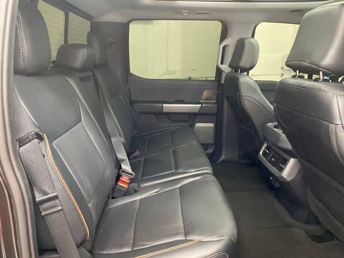 Used 2025 Ford F250 Lariat w/ Lariat Ultimate Package AWD/4WD image 30