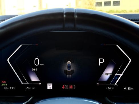 Used 2024 BMW i7 eDrive50 w/ M Sport Package image 27