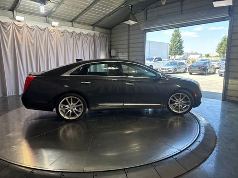 Used 2016 Cadillac XTS Premium FWD image 4