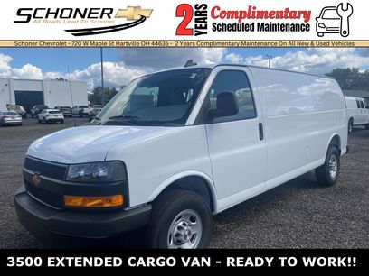 New 2025 Chevrolet Express 3500 Work Van w/ Driver Convenience Package
