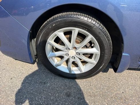 Used 2014 Subaru Impreza 2.0i Premium w/ All-Weather Package w/CVT AWD/4WD image 23