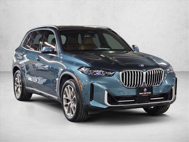 Certified 2024 BMW X5 sDrive40i w/ Premium Package RWD image 3