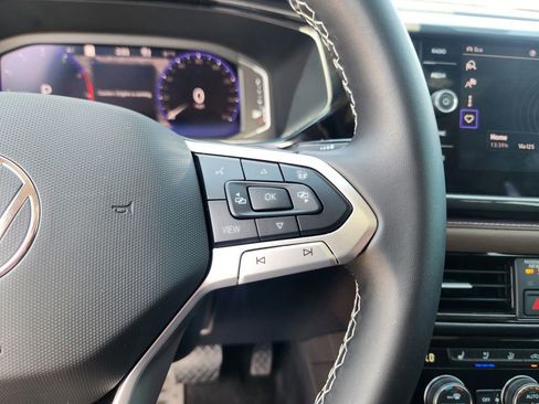 Used 2024 Volkswagen Taos SEL image 22